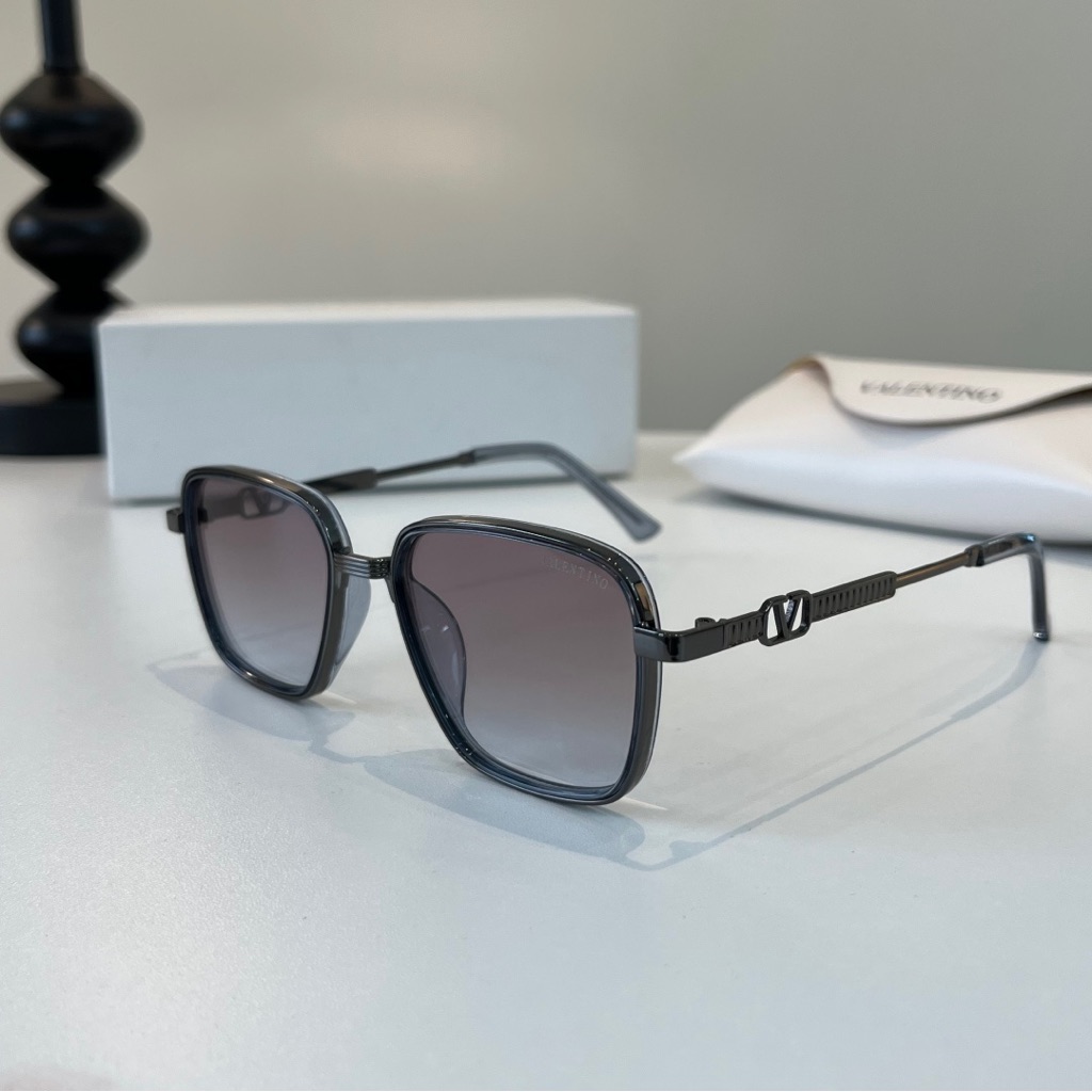 Valentino Gradient-Lens Sunglasses
